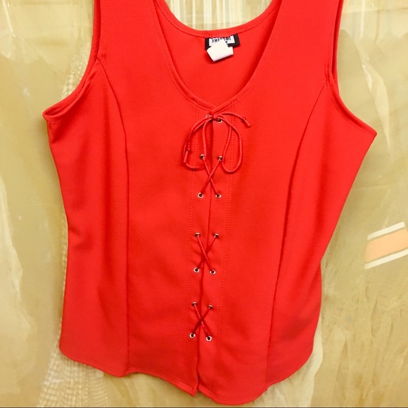 Top - Picture 3 of 4